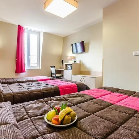 Saint Louis De France Hotel 3*