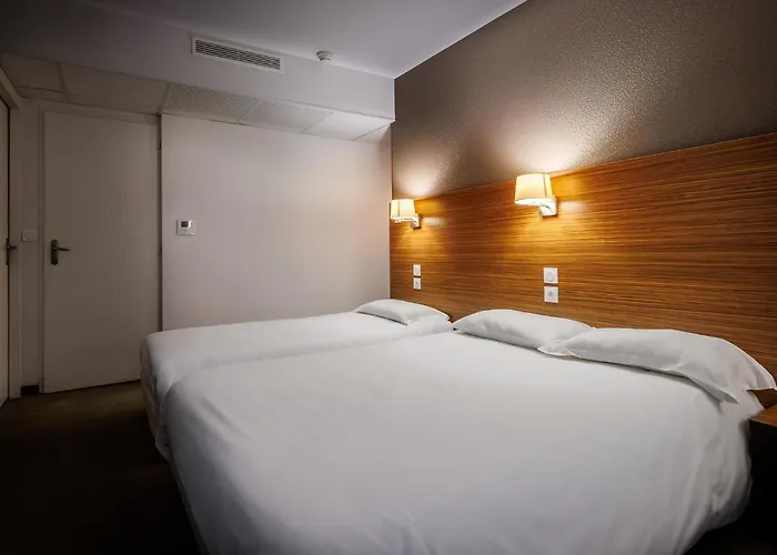 Hotel Saint Louis De France